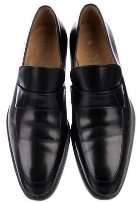 Gucci Leather Round-Toe Loafers