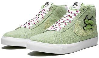 nike frog trainers