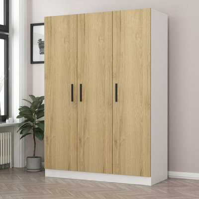 Latitude Run Wardrobe