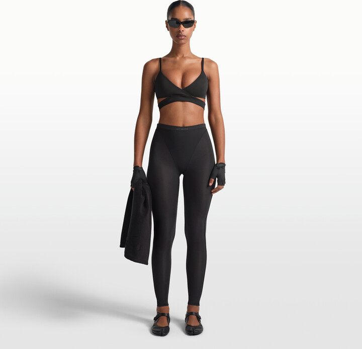 Nike Women's SKIMS Weightless Layers High-Waisted V-Panel Leggings in Black | PTLEG8361W-OBD