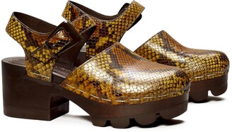 tory burch lug sole clog