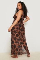 Thumbnail for your product : boohoo Plus Chain Print Maxi Beach Dress