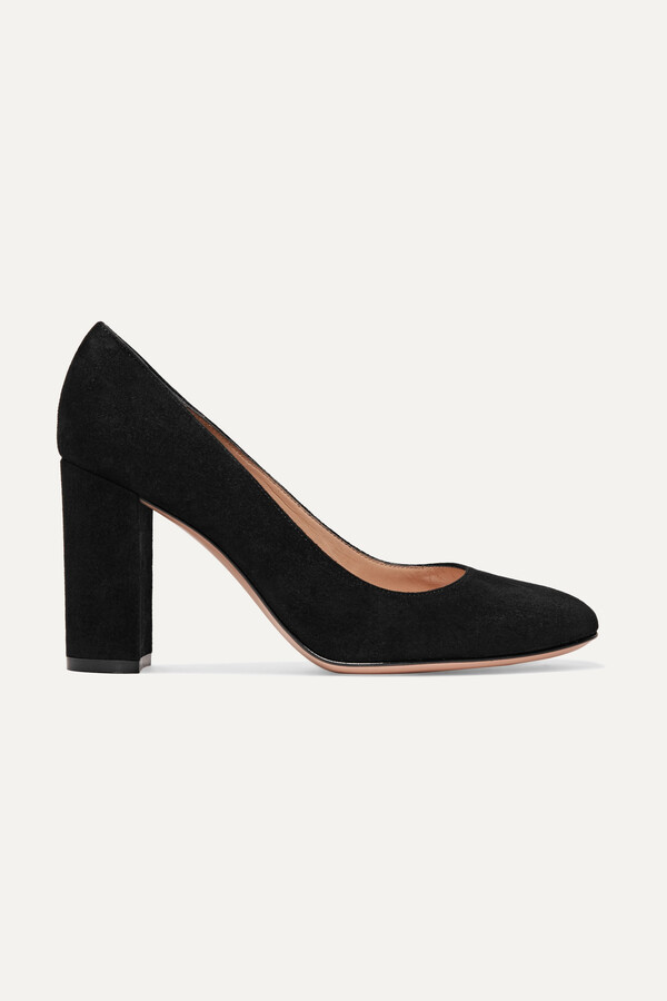 black pump thick heel