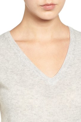 Halogen Cashmere V-Neck Sweater (Petite)