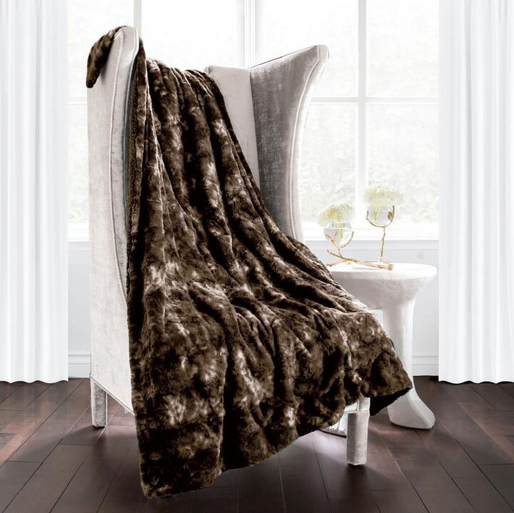 Noble Linens Noble Linen's Plush Faux Fur Throw