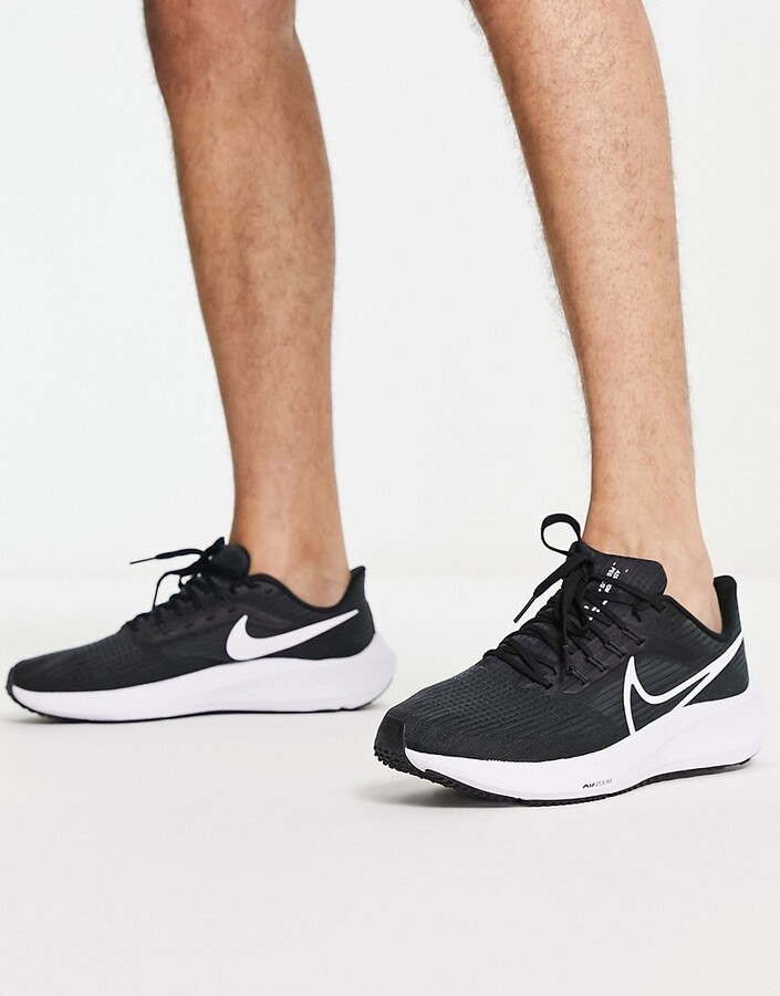 mens black and white nike shoes
