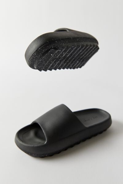 steve madden cloud sandals