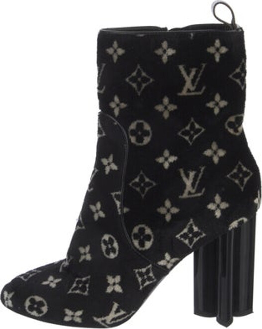 Louis Vuitton Velvet Ankle Boots Black LV Monogram Leather Trim Semi-Pointed Toes with Leather Trim Embellishment Exposed Zip Closure at Sides Designer