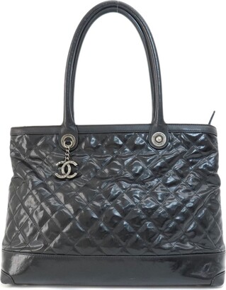 Black Miniature Stitched Fashion Handbag With Metallic Chain Strap