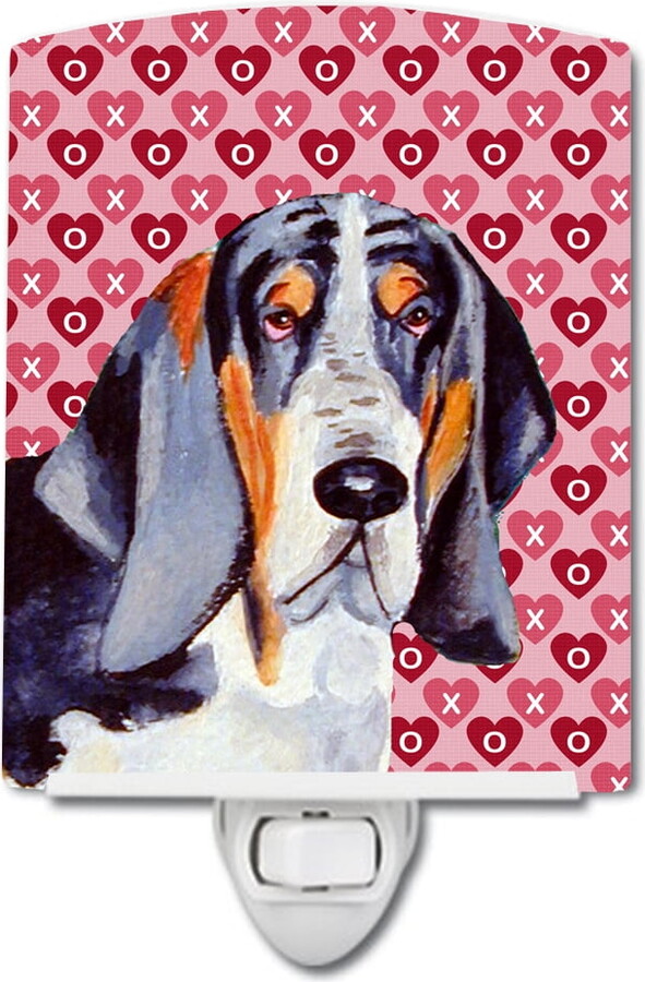 Caroline's Treasures LH9147CNL Basset Hound Hearts Love and Valentine's Day Portrait Ceramic Night Light, 6x4x3",