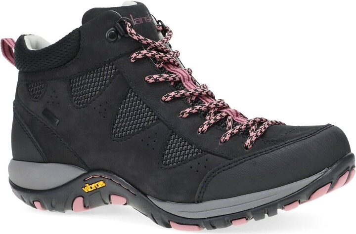 Women's Perrin Hiking Boots In Black Milled