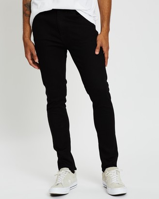 Wrangler Men's Black Slim - Strangler R28 Jeans