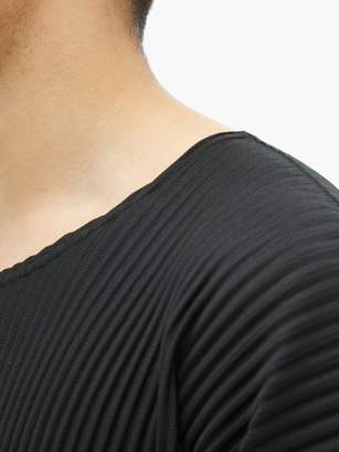 Issey Miyake Homme Plissé Homme Plisse Round-neck Pleated T-shirt - Mens - Black