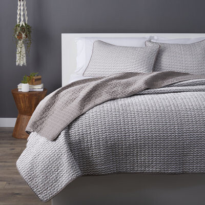 City Scene Leaves Standard Cotton Reversible Quilt Set