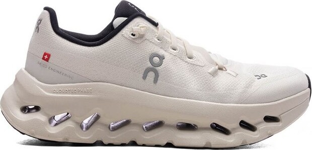 ON Running Cloudtilt Lace-Up Sneakers