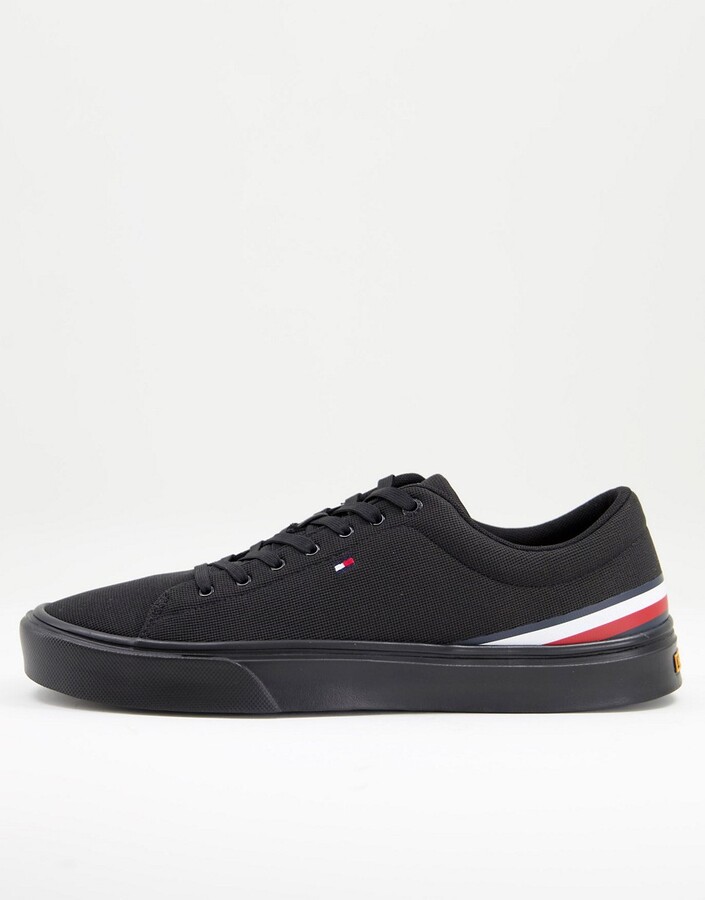 Tommy Hilfiger lightweight sneakers with small flag logo in black