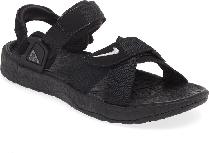 acg deschutz on feet