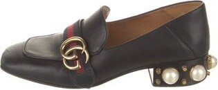 Gucci Double G Logo Leather Pumps
