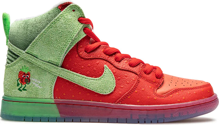dunk high strawberry