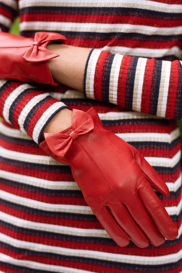 Avellino - Women's Leather Gloves in Red Nappa