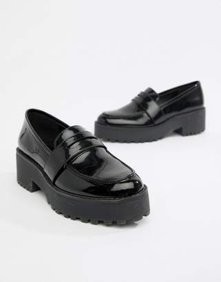 Monki chunky loafer in Black