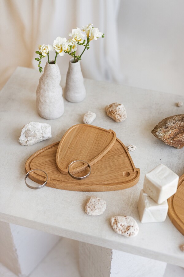 Oak Birdy Board Wooden Chopping & Serving Board