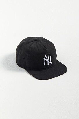 New Era UO Exclusive NY Yankees Old Golfer Chainstitch Snapback Hat -  ShopStyle