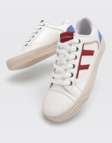 Thumbnail for your product : Stradivarius retro sneakers with contrast in white
