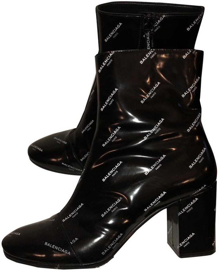 balenciaga cowboy boots