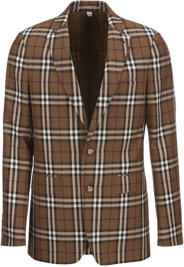 Бомбер берберри. Burberry английская. Костюм барбери для мальчика. Барбари лондон. Коллекция бербери 2023.