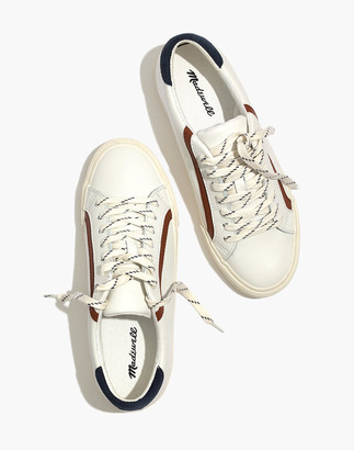 sidewalk low top sneaker