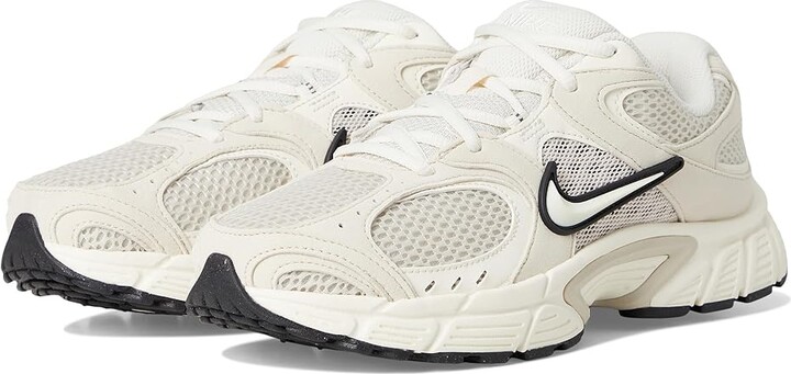 Nike V5 RNR Women's Shoes Light Orewood Brown/Pale Ivory/Black/Black : 11.5 B - Medium, Synthetic/Textile