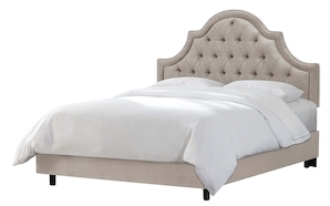 Skyline Furniture High Arch Diamond-Shaped Tufted Bed