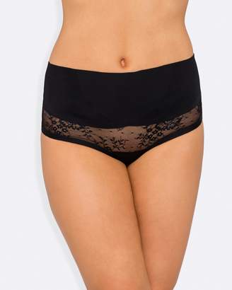 Nancy Ganz Sweeping Curves Lace G-String
