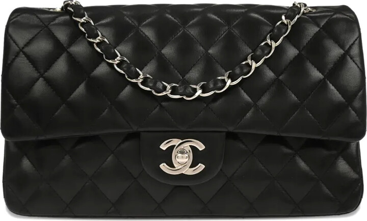 Chanel Pre Owned medium Classic Double Flap shoulder bag