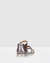 Thumbnail for your product : Hush Puppies Sorrel