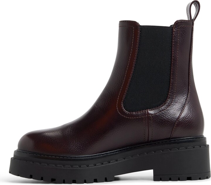 Call it SPRING Women's Zayra Chelsea Boot