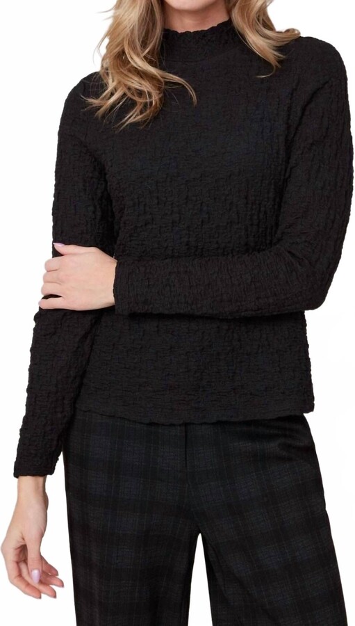 Renuar Textured Knit Top In Black
