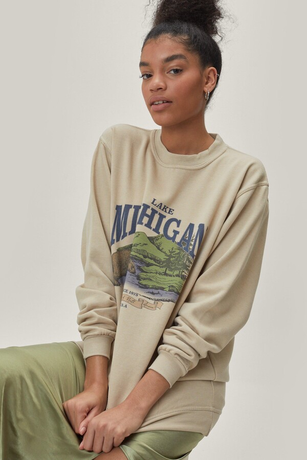 beige sweatshirt women