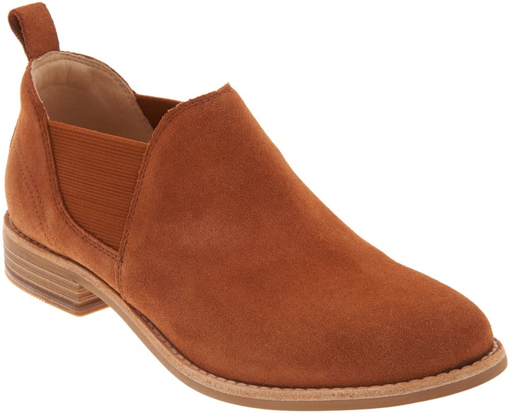 clarks leather booties