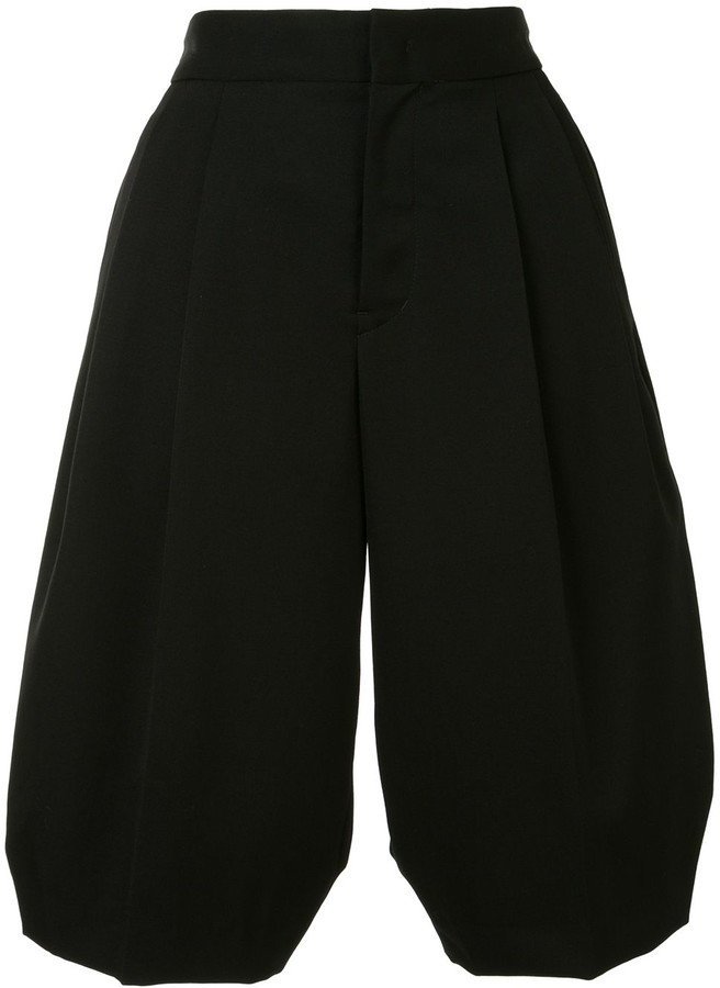 black knee high shorts