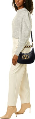 【VALENTINO】 STUD SIGN SMOOTH LEATHER HOBO BAG VALENTINO STUD SIGN HOBO BAG