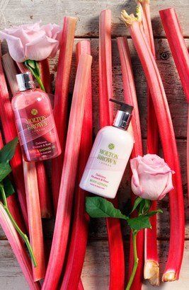 Molton Brown London 'Rhubarb & Rose' Body Wash