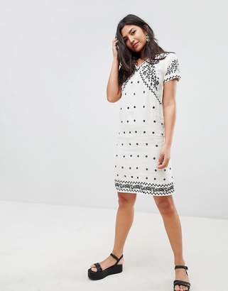 Deby Debo Billy Embroidered Shift Dress