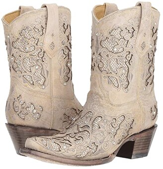 white corral boots