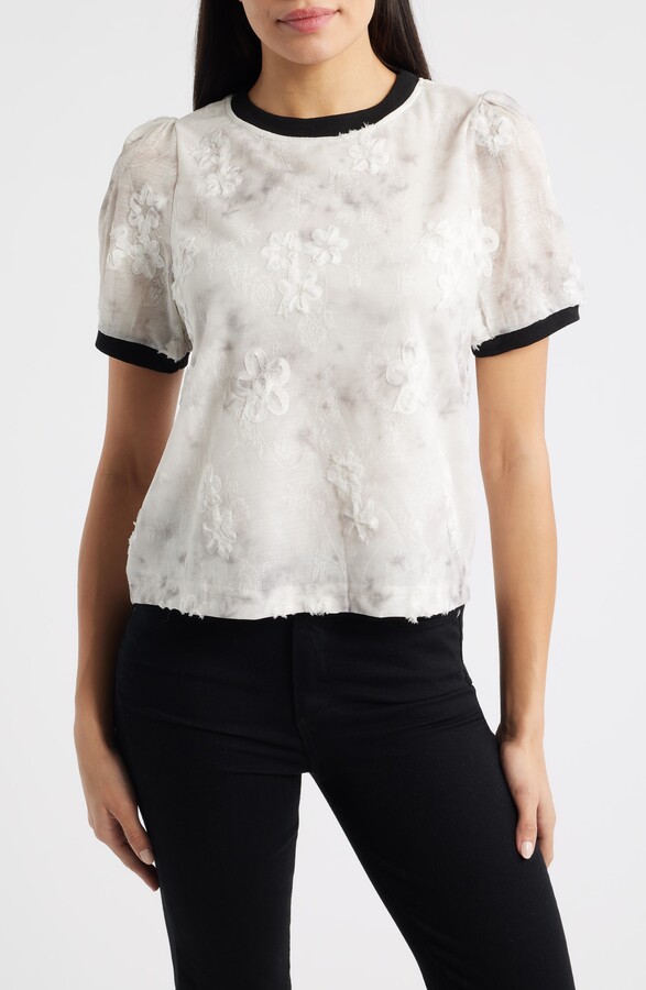 NIKKI LUND Beatrice Floral Appliqué T-Shirt