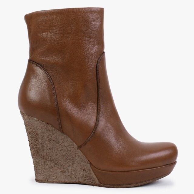 daniel wedge boots