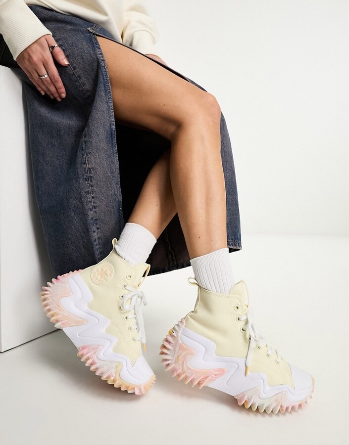 Converse Run Star Motion CX trainers in marbled light yellow