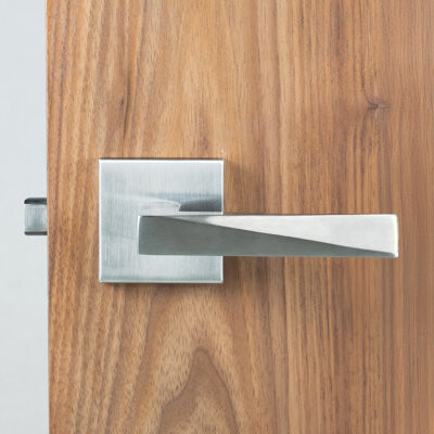 Linnea Passage (Hall & Closet) Door Lever