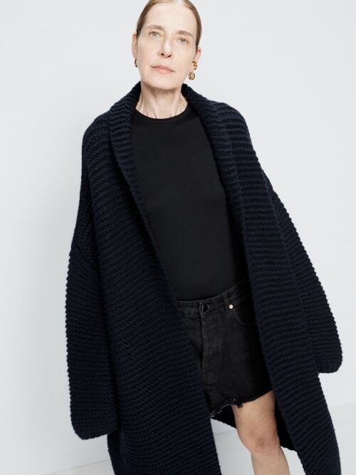 Long thick black cardigan Clearance